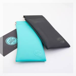 Etui First / First +