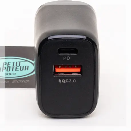 USB /USB-C VQT33 X Power Adapter