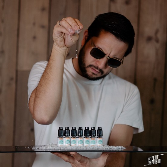 Le Petit Vapoteur met son grain de sel dans les e-liquides - le petit  vapoteur