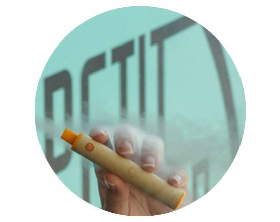 La puff, cette cigarette électronique qui divise !